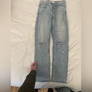 Aritzia Denim Forum Yoko High Rise Slim Jean (26 waist/only worn once)